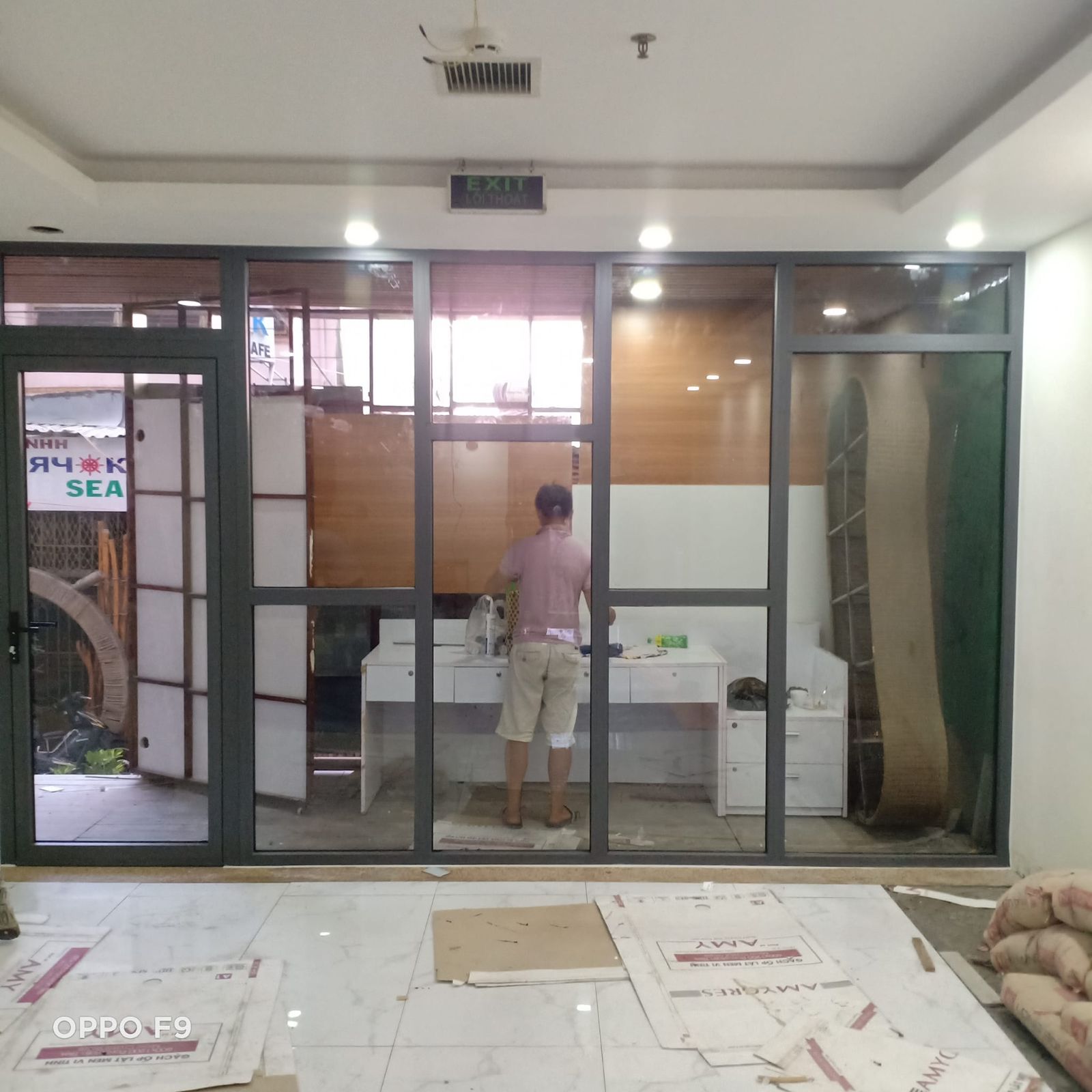 Lắp đặt cửa nhôm kính 