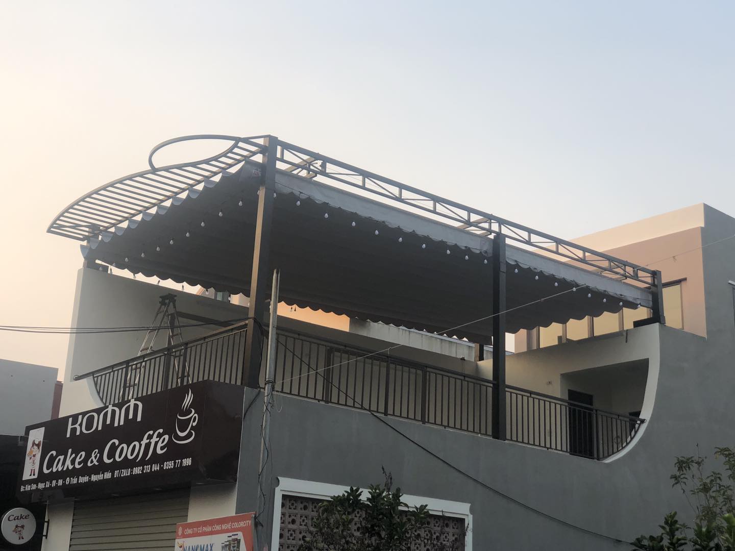 Mái xếp sân thượng