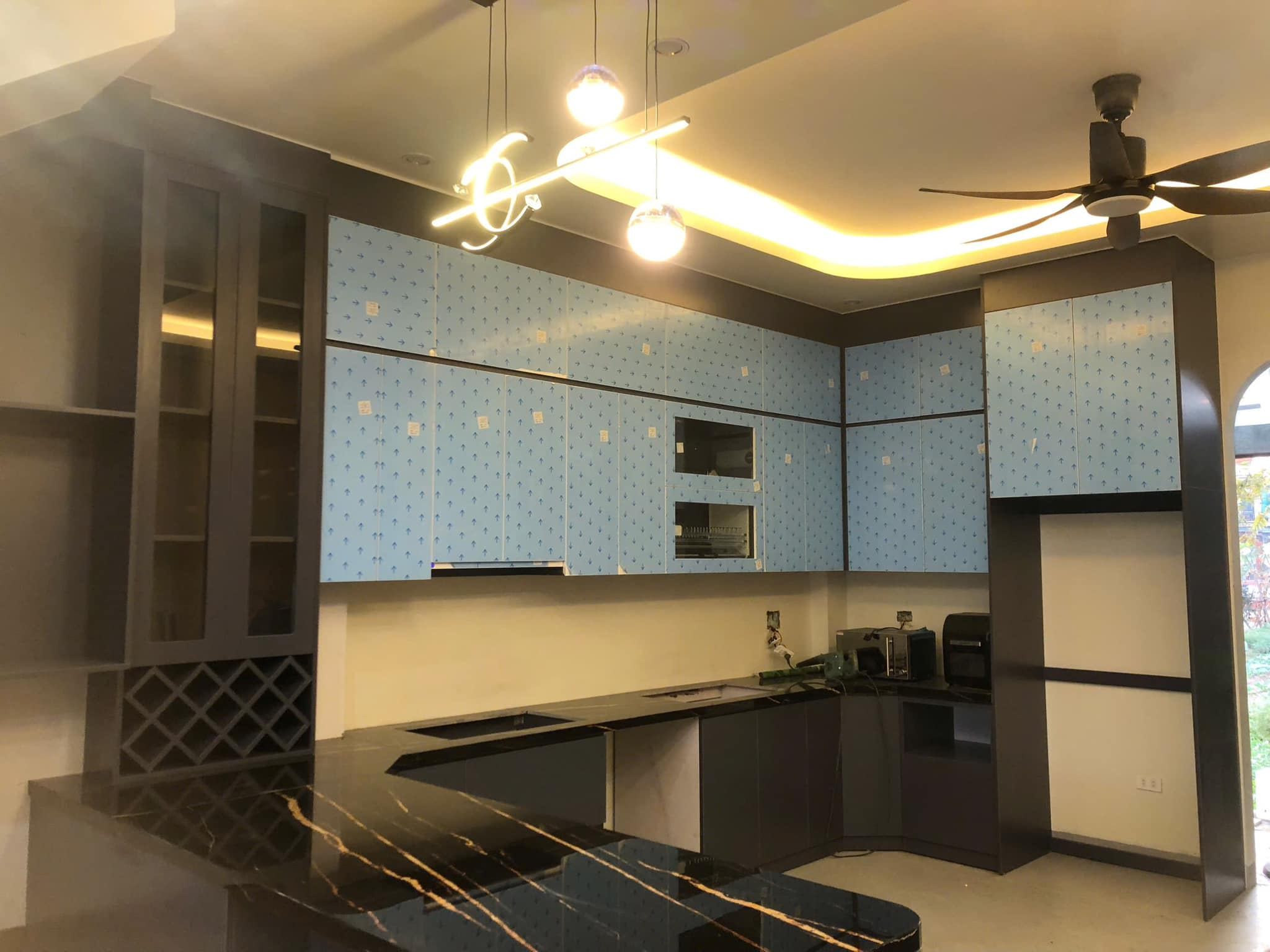 Tủ bếp hiện đại 