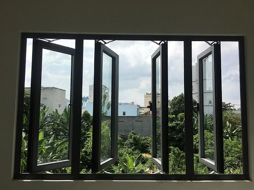 Thi công cửa sổ 4 cánh 
