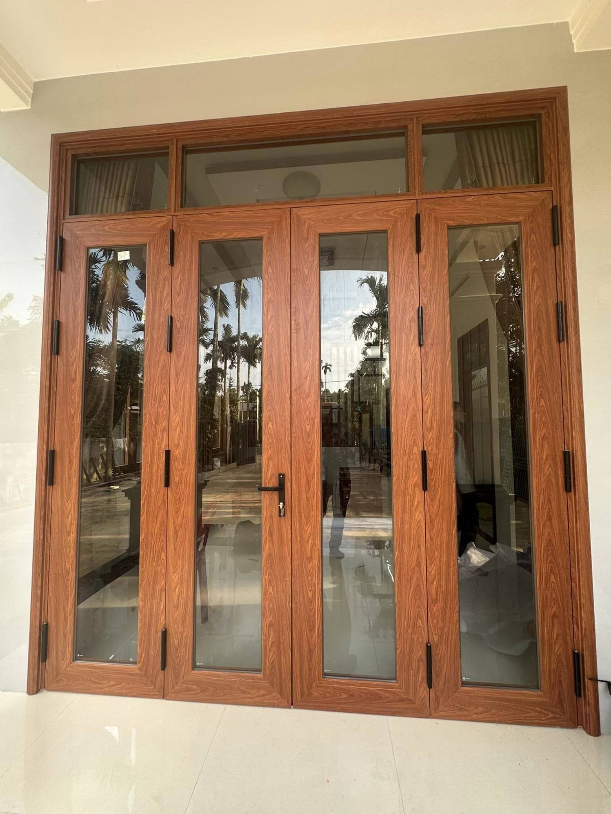 Hoàn thiện cửa nhôm kính