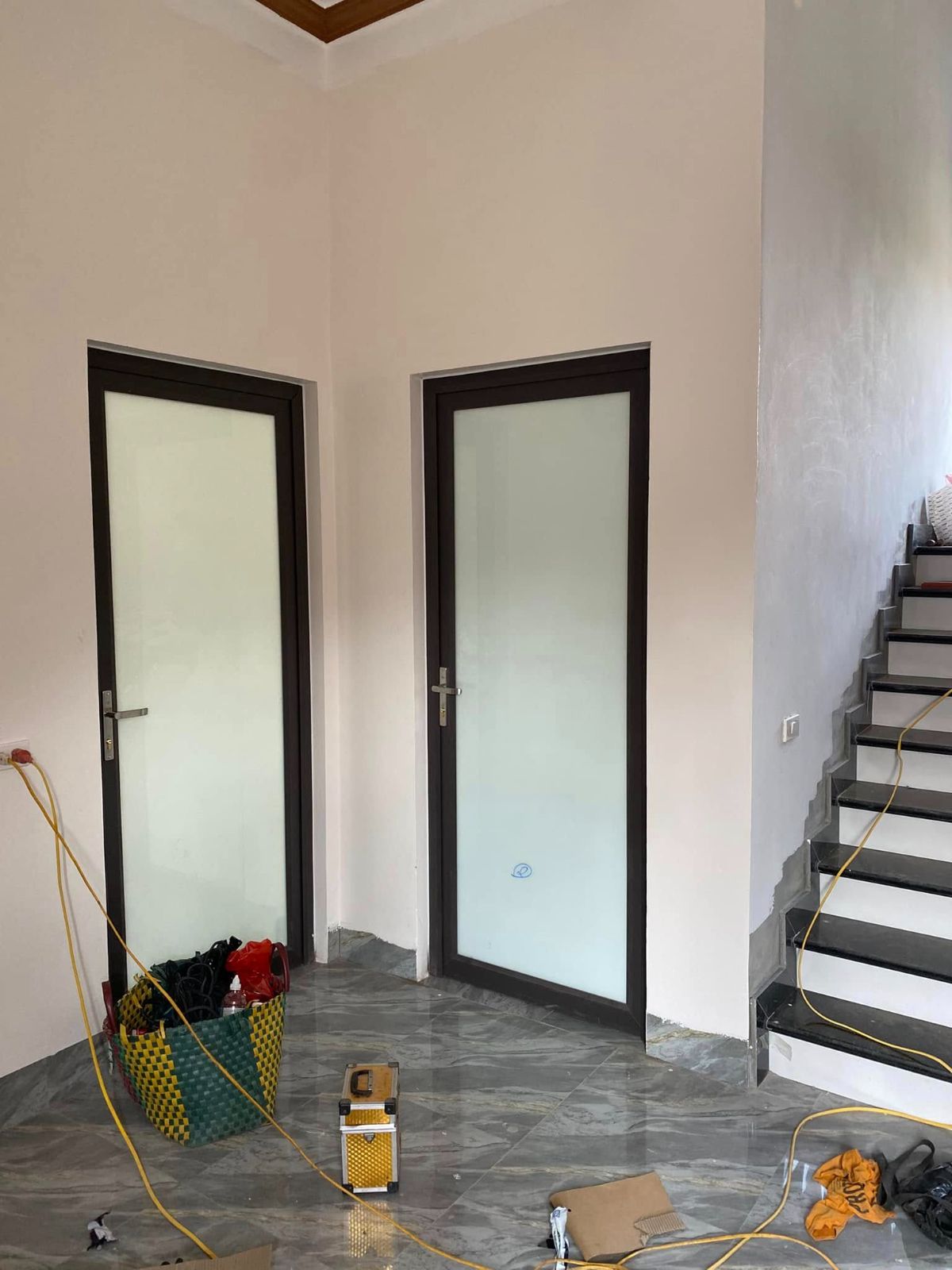 Thi công cửa nhôm kính 