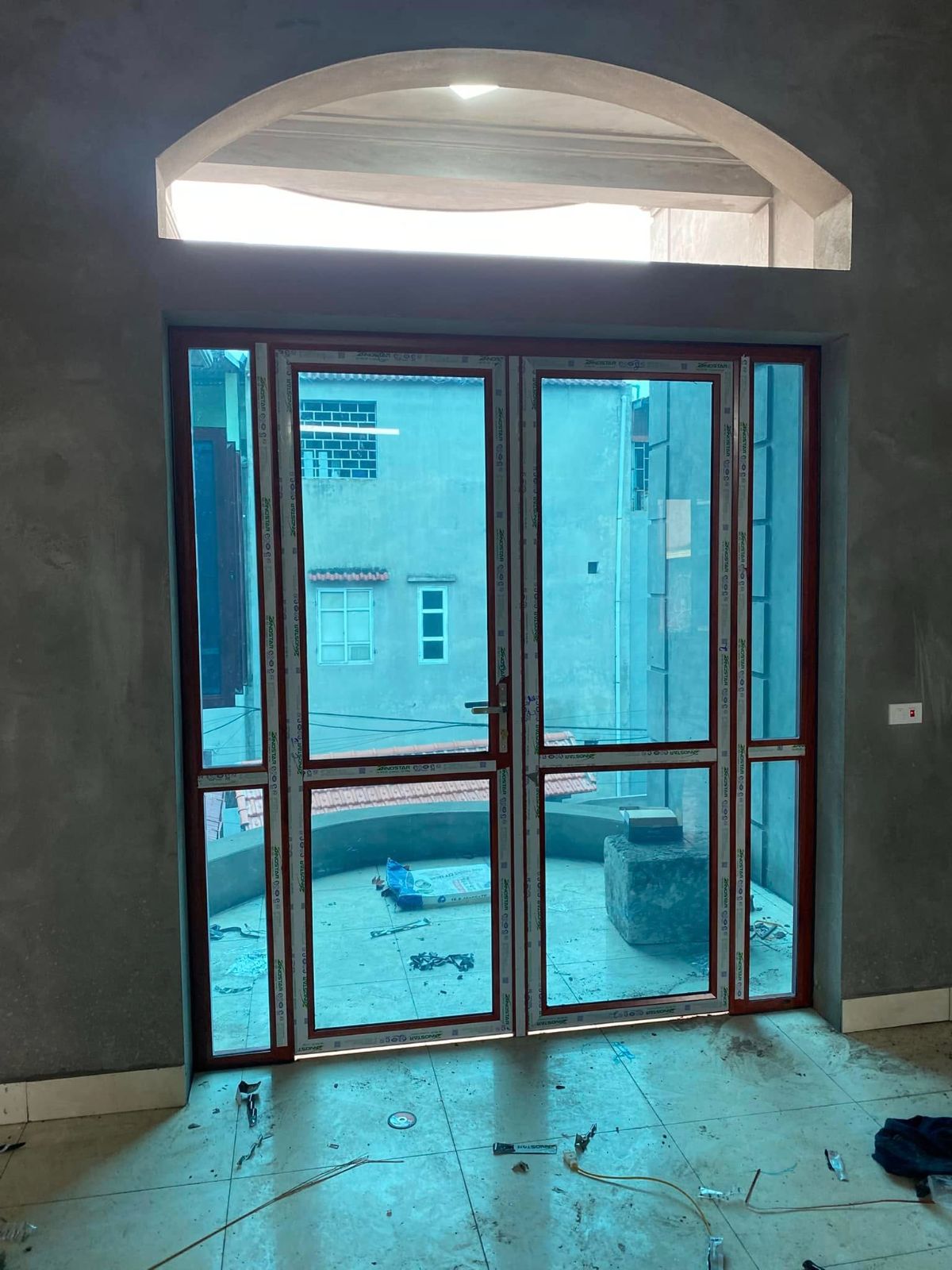 Lắp đặt cửa nhôm kính 